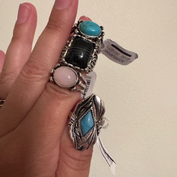 Size 7 Free People 4 Ring Set- NWT - Picture 1 of 8
